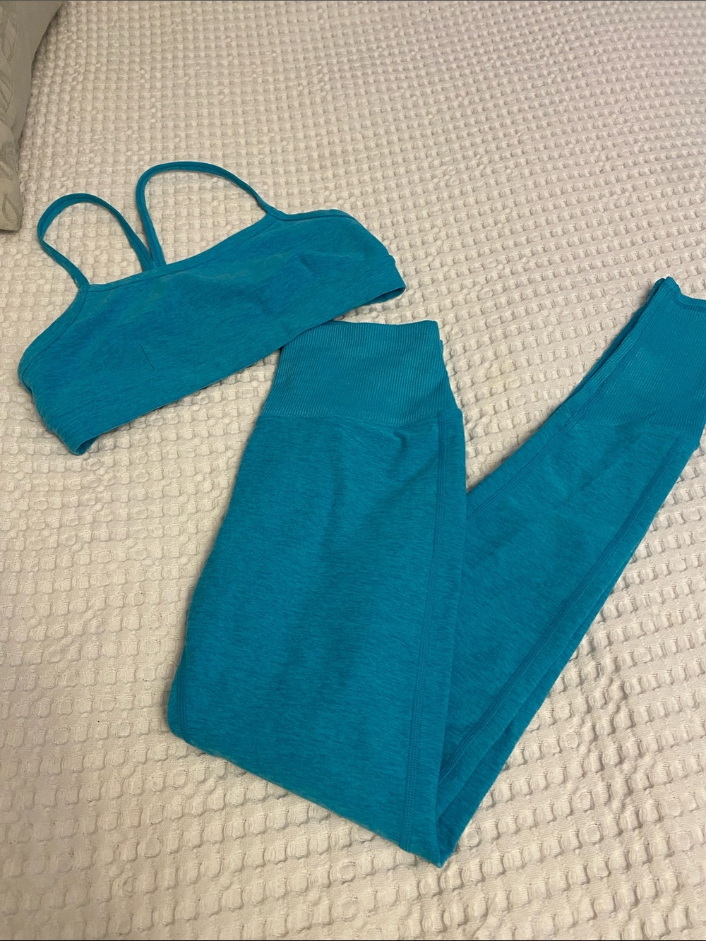 Alo yoga like new bundle XS bottoms Stop